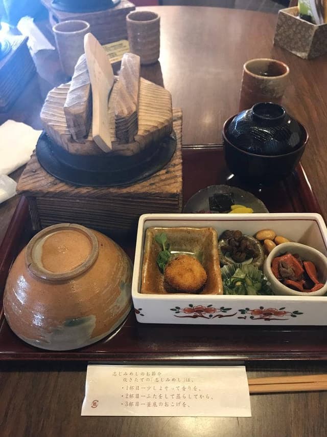 湖舟 鰻、すっぽん、鮒ずし、元祖しじみ釜飯 - サブ画像3