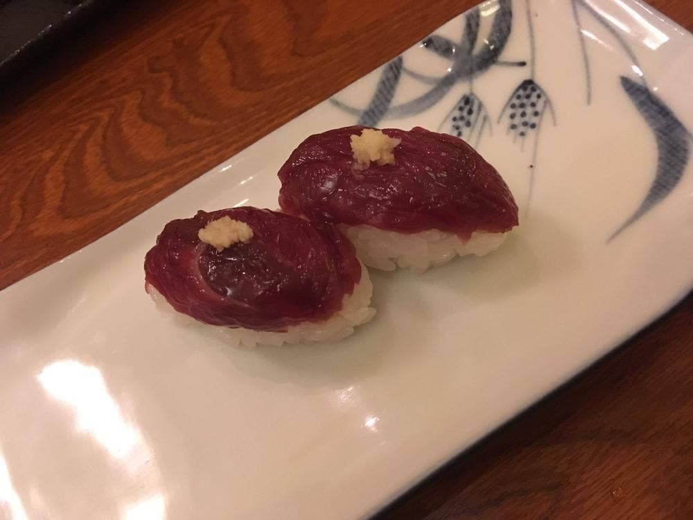 ひだりうま