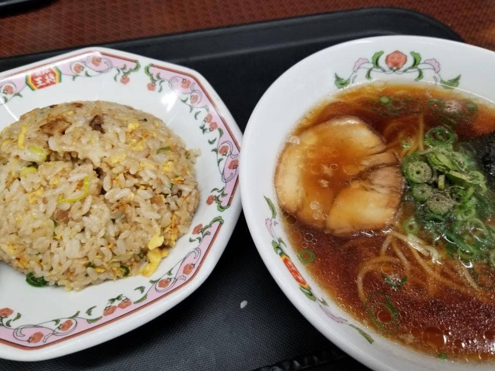 餃子の王将 摂津富田駅前店