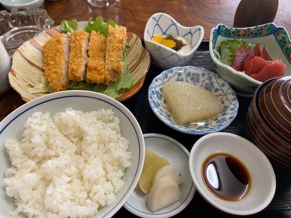 磯料理 まぐろ料理 さくらや