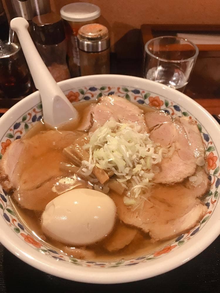 茜や