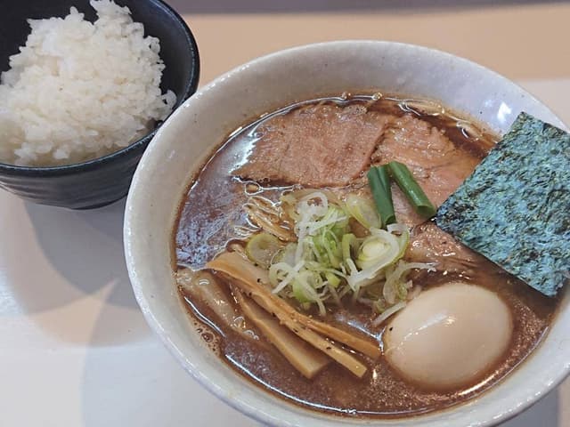 濃厚中華そば 麒麟 - サブ画像3