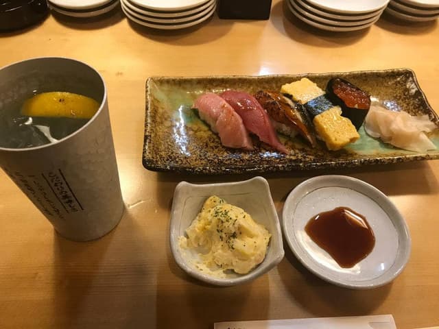 や台ずし 西条駅酒蔵通町 - サブ画像1