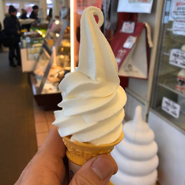 ニセコ髙橋牧場 ミルク工房 - サブ画像1