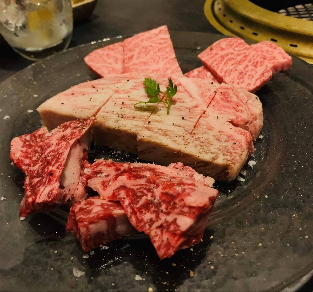 黒毛和牛焼肉 ITADAKI
