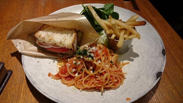 ヘッドクォーターズカフェ 新宿店 - サブ画像3