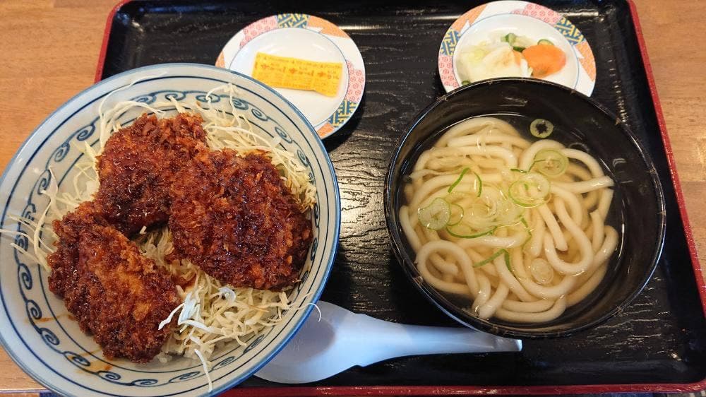 Yahata すしべん かほく店