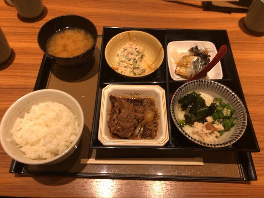 やよい軒 仙台六丁の目店