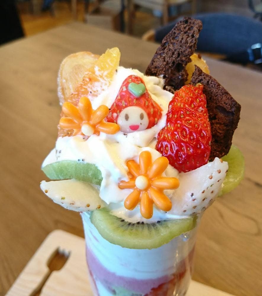 至福のフルーツパフェ物語