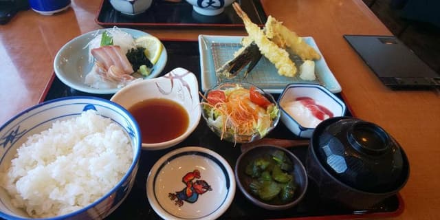 市場場外がってん食堂 大島屋 伊勢店 - サブ画像3