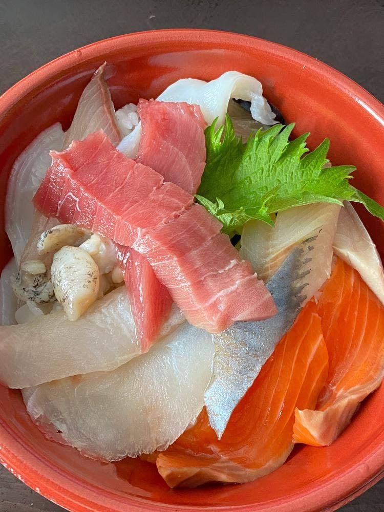 発寒かねしげ鮮魚店