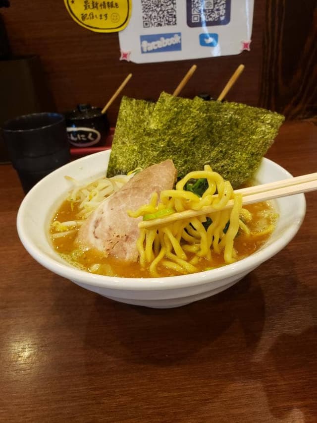 横浜ラーメン 弐七家 白根本店 - サブ画像3