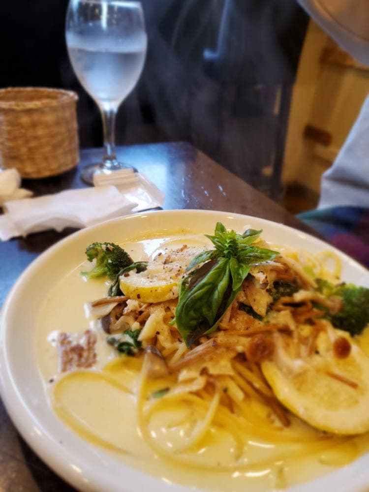 ビストロ グルナッシュ