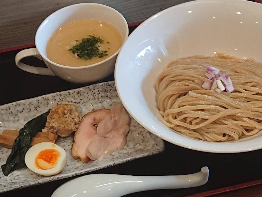 侍麺
