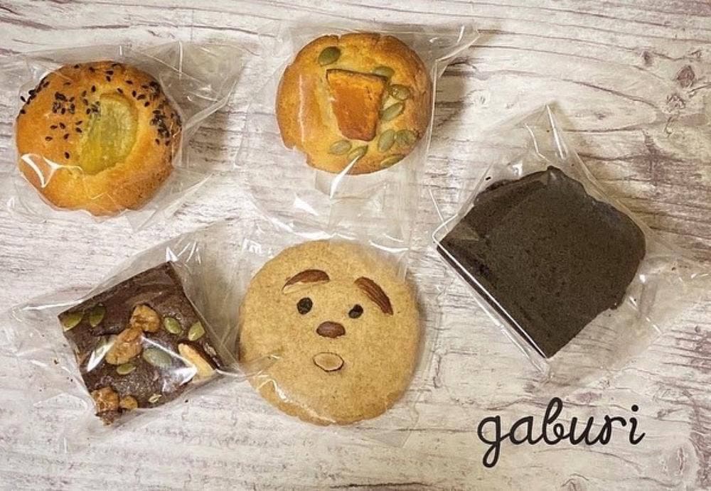焼菓子ガブリ