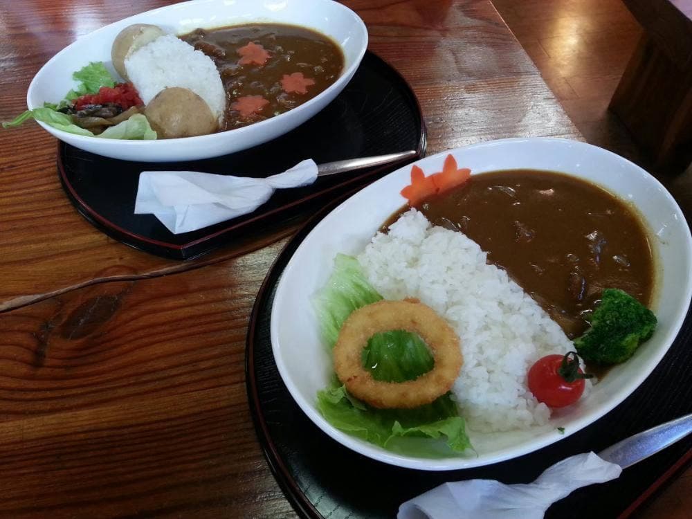 お食事処 郷路館