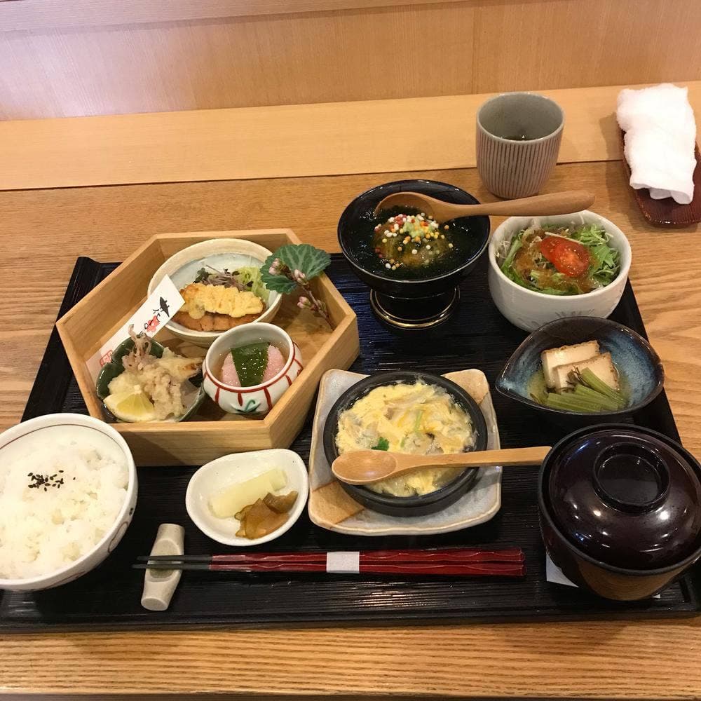 日本料理 旬楽さわ田