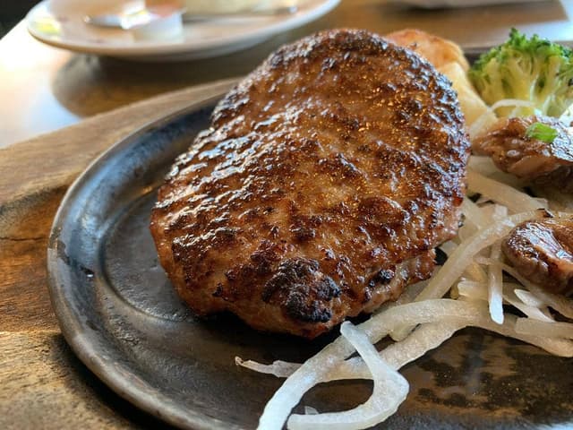ステーキのどん 千間台店 - サブ画像1