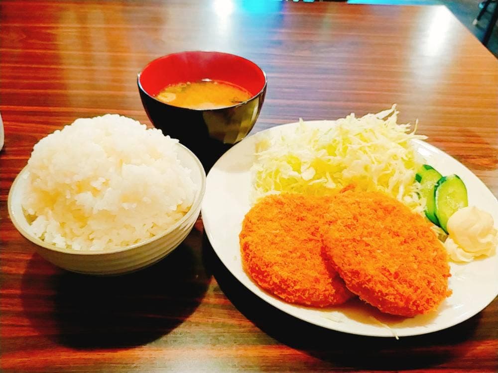 博多手羽先横丁 冷泉本店