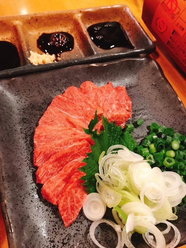 もつ焼き 肉刺し 彩 - サブ画像3