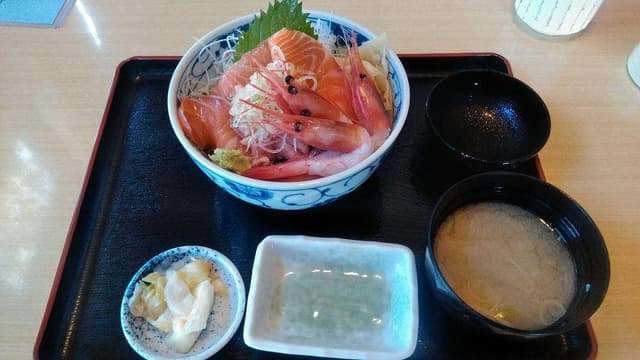 さかな食堂 マルヨシ水産 - サブ画像3