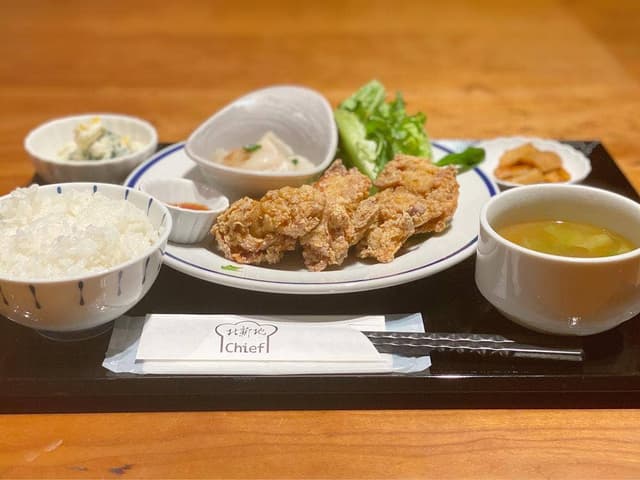 チーフ - サブ画像1