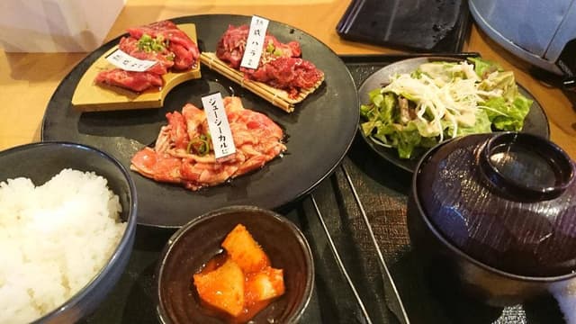 380円レーン焼肉 火の国 袋井店 - サブ画像1