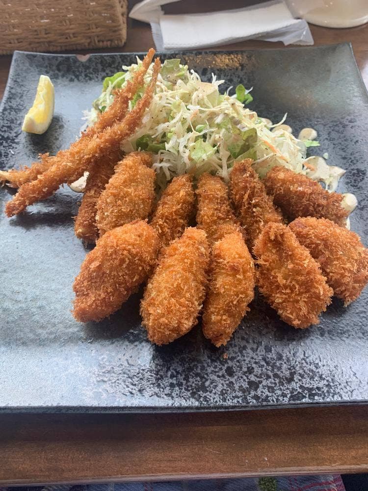 カフェ食堂 3PIECE