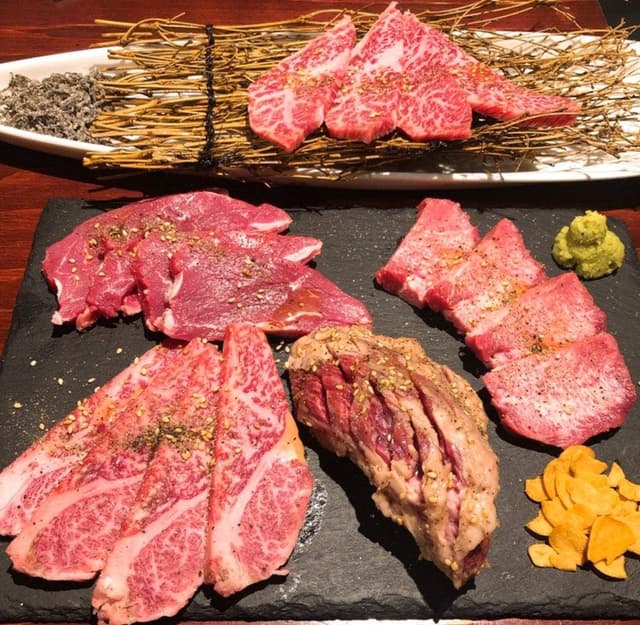 炭火焼肉 うしざか - サブ画像3