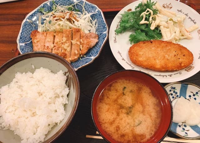 まるけん食堂 - サブ画像1