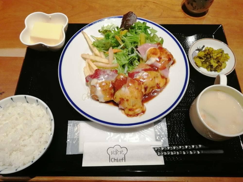 チーフ