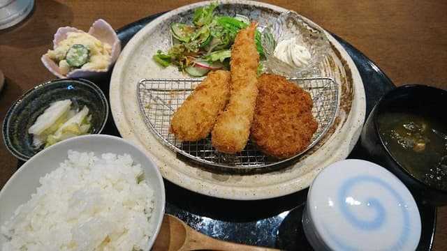 食事処松まる - サブ画像3
