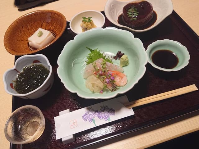 水上庭園と京懐石・焼肉・鍋料理 一心 - サブ画像3