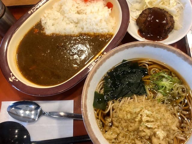 山田うどん 指扇店 - サブ画像1
