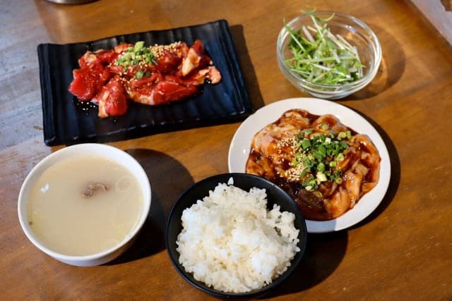焼肉ホルモン 東郷 - サブ画像2