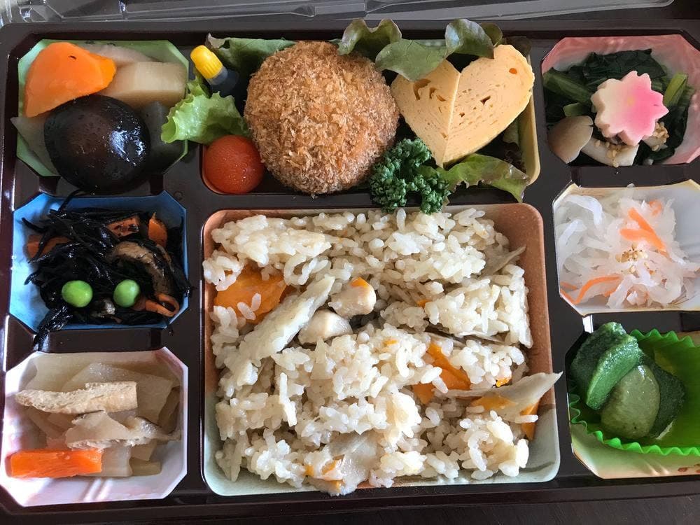 こめこめ 諏訪野町店