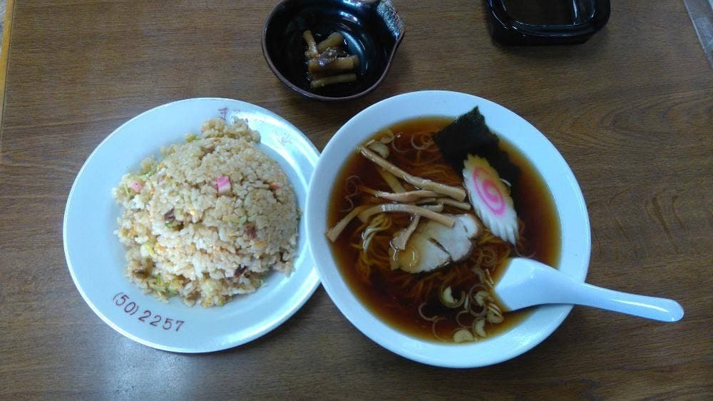 まるやま食堂