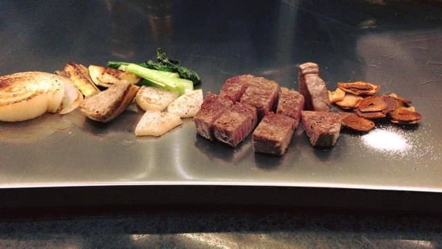 元祖 鉄板焼ステーキ みその 神戸本店 - サブ画像2