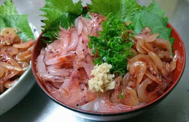 由比港漁協直売所 - サブ画像1