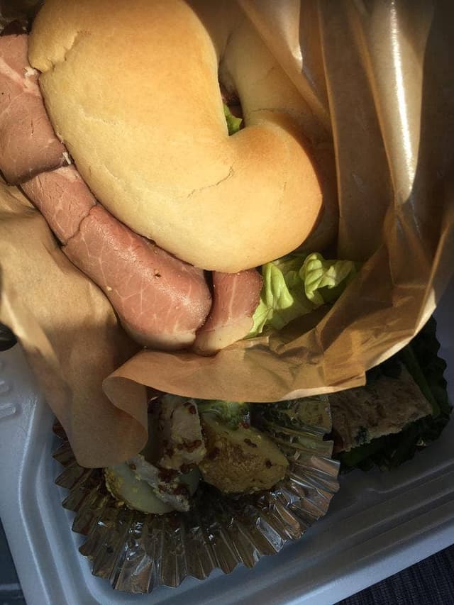 ヤドカリ チーズケーキ / 工場カフェ - サブ画像2