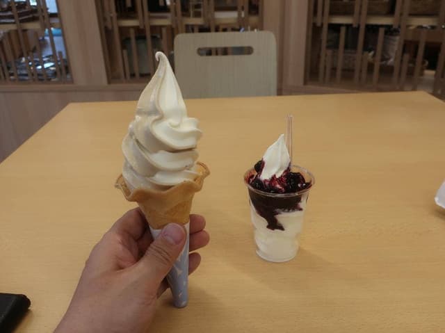 神津牧場ミルクバー - サブ画像1