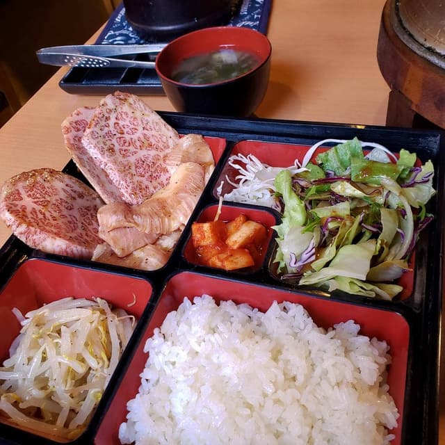 和牛ホルモン・炭火焼肉 びやんど - サブ画像2