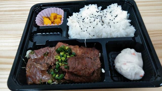 ホルモン焼き 小勝 - サブ画像1