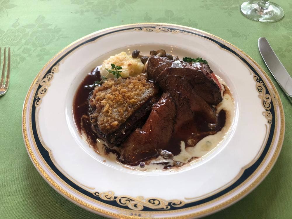 フランス料理 レザンヌ