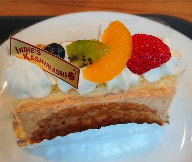 Mafche Dessert UN PETIT PEU パルティフジ衣山店 - サブ画像2