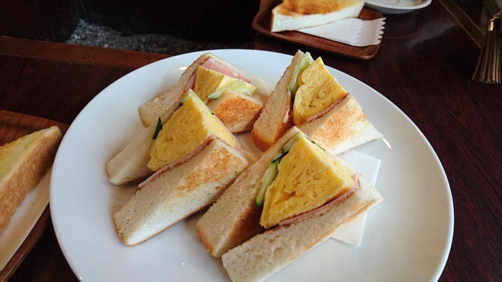 支留比亜珈琲店 徳川本店