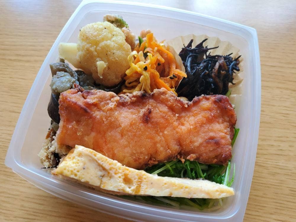 いきてるごはんcafé 鶴麹本店