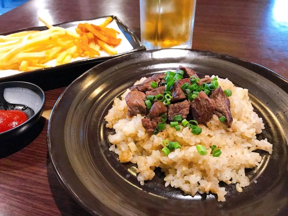 鉄板焼き居酒屋 なかまる