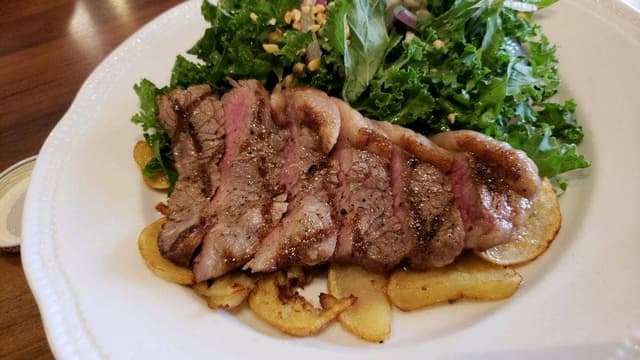 ロイヤルホスト 本山店 - サブ画像1