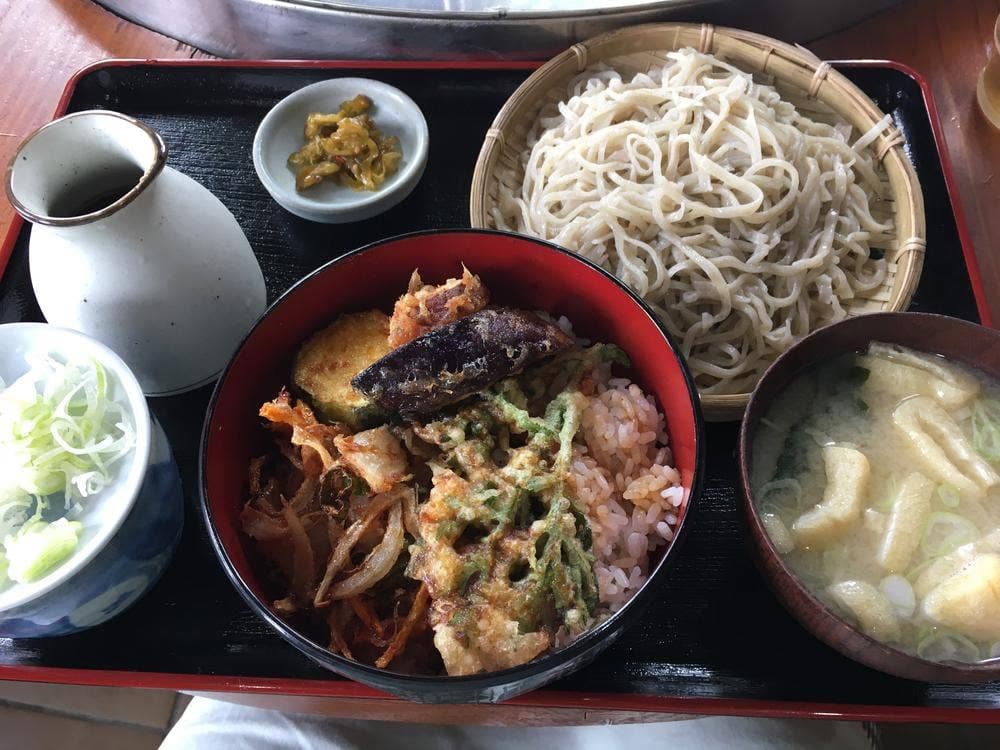 かやぶき亭日本そば店